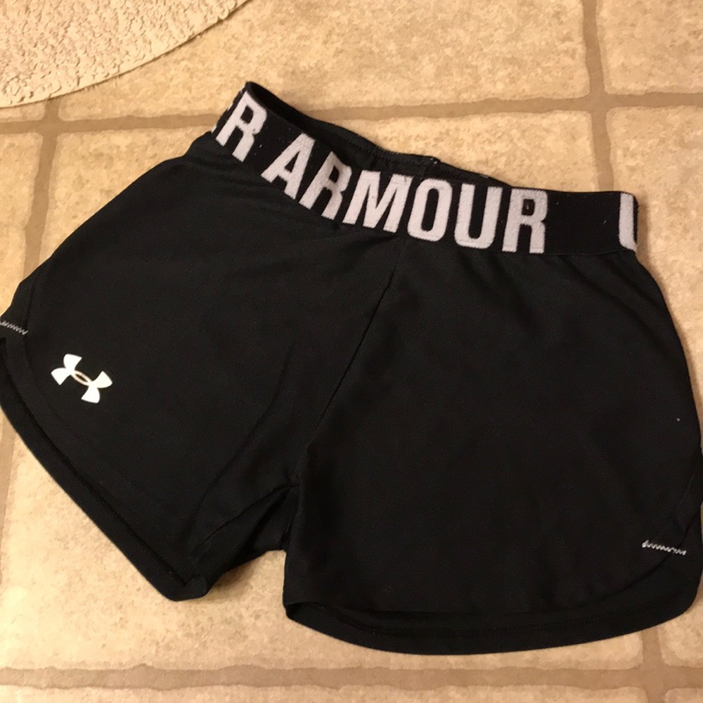 Girls Under Armour black shorts